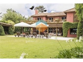 https://www.gallito.com.uy/casa-de-9-dormitorios-en-la-barra-punta-del-este-inmuebles-16906205