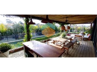 https://www.gallito.com.uy/vendo-casa-barrio-privado-3-dormitorios-4-baños-servicio-inmuebles-25860939