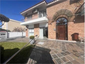 https://www.gallito.com.uy/alquiler-local-comercial-en-carrasco-–-52-m²-inmuebles-27565586