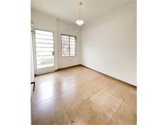 https://www.gallito.com.uy/impecable-a-pasos-de-l-a-de-herrera-planta-baja-inmuebles-27565650