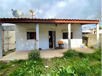 https://www.gallito.com.uy/alquiler-casita-de-2-dormitorios-en-punta-rieles-inmuebles-27572774