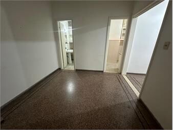 https://www.gallito.com.uy/venta-parque-batlle-1-dormitorio-con-balcon-inmuebles-27573109