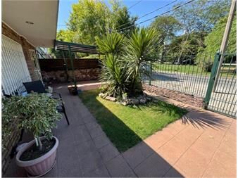 https://www.gallito.com.uy/casa-esquina-amplia-propiedad-horizontal-dueños-venden-inmuebles-27573644