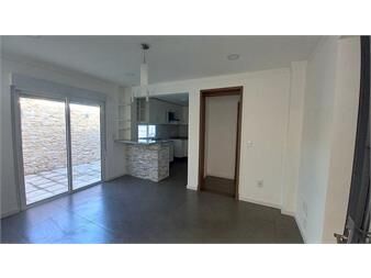 https://www.gallito.com.uy/casa-a-estrenar-1-dormitorio-con-patio-y-parrillero-inmuebles-27582398