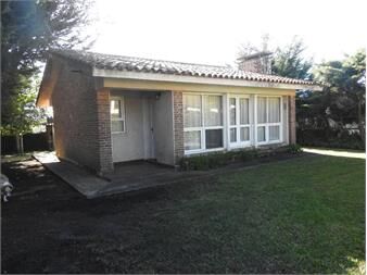 https://www.gallito.com.uy/proxa-rambla-desplayado-chalet-de-tejas-inmuebles-27589952