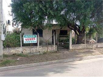 https://www.gallito.com.uy/casa-cuatro-dormitorios-jardin-entrada-vehicular-inmuebles-27595802