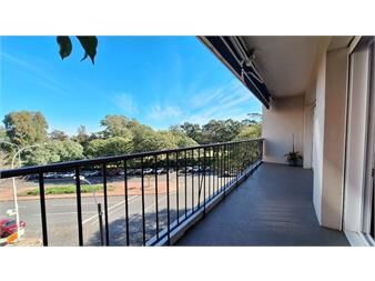 https://www.gallito.com.uy/apartamento-de-cuatro-dormitorios-gran-vista-frente-al-golf-inmuebles-27609390