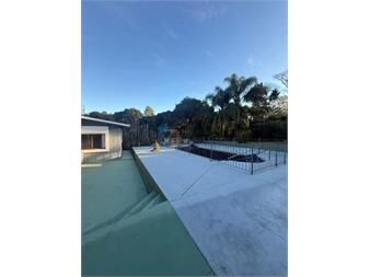https://www.gallito.com.uy/increible-casa-en-alquiler-anual-en-punta-ballena-c-piscina-inmuebles-27623775
