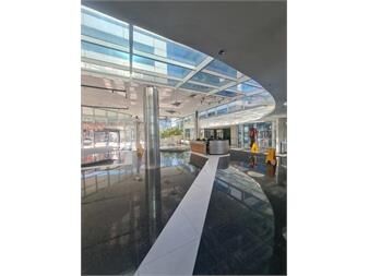 https://www.gallito.com.uy/oficina-con-garaje-en-world-trade-center-inmuebles-27646263