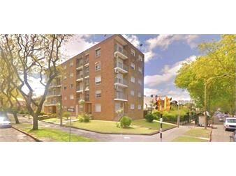 https://www.gallito.com.uy/venta-casa-2-dormitorios-en-malvin-con-cochera-y-patio-inmuebles-27666660