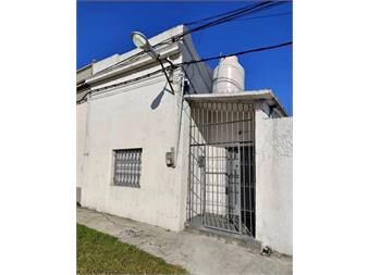 https://web5.gallito.com.uy/se-alquila-tipo-casa-2-dorm-arbolito-flor-de-maroña-inmuebles-27667196