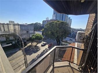 https://www.gallito.com.uy/venta-apto-en-buceo-av-rivera-de-2-dormitorios-y-garaje-inmuebles-27680122