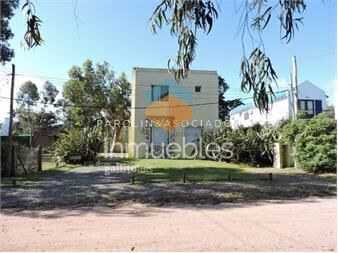 https://www.gallito.com.uy/casa-de-3-dormitorios-en-la-barra-punta-del-este-inmuebles-18654922