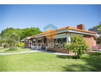 https://www.gallito.com.uy/hermosa-casa-en-pinares-rodeado-de-viviendas-todo-el-aãâ±-inmuebles-22618225