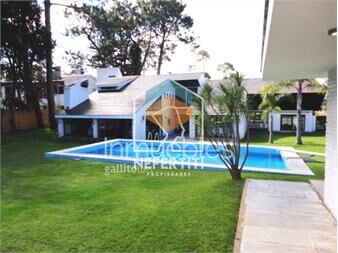 https://www.gallito.com.uy/chalet-6-dormitorios-y-servicio-con-piscina-inmuebles-24614205