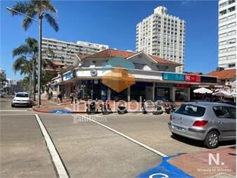 https://www.gallito.com.uy/casa-apartamento-en-la-mejor-esquina-de-la-penã­nsula-inmuebles-25042740