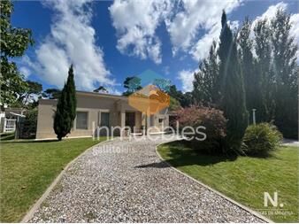 https://www.gallito.com.uy/casa-en-venta-de-4-dormitorios-en-barrio-privado-la-arbolad-inmuebles-25156248