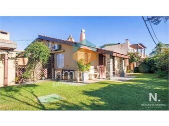 https://www.gallito.com.uy/chalet-de-3-dormitorios-en-playa-mansa-en-venta-a-300-metr-inmuebles-25040515