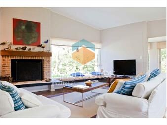 https://www.gallito.com.uy/excelente-propiedad-en-venta-de-5-dormitorios-en-punta-del-inmuebles-19879324
