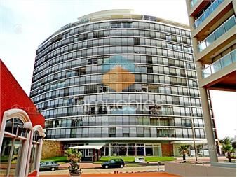 https://www.gallito.com.uy/apartamento-con-maravillosa-vista-al-mar-en-pleno-punta-del-inmuebles-18410304