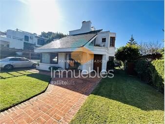 https://www.gallito.com.uy/casa-en-venta-de-4-dormitorios-a-metros-del-mar-punta-del-inmuebles-23927185