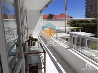 https://www.gallito.com.uy/apartamento-en-venta-de-2-dormitorios-en-la-peninsula-a-un-inmuebles-25040167
