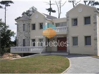 https://www.gallito.com.uy/casa-en-venta-de-4-dormitorios-en-mansa-punta-del-este-inmuebles-16906161