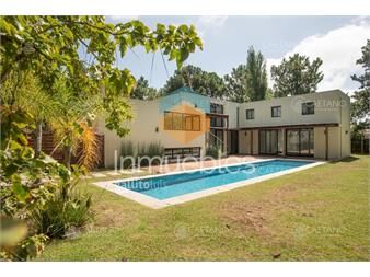 https://www.gallito.com.uy/venta-hermosa-casa-en-barrio-privado-3-dormitorios-servic-inmuebles-23564488