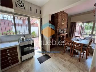 https://www.gallito.com.uy/venta-de-casa-3-dormitorios-en-carrasco-norte-gran-terreno-inmuebles-23401576