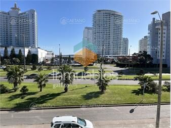 https://www.gallito.com.uy/apartamento-en-alquiler-a-una-cuadra-del-mar-playa-mansa-inmuebles-23127093