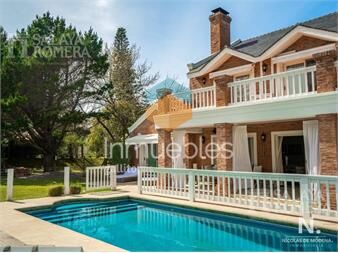 https://www.gallito.com.uy/casa-divina-en-playa-mansa-inmuebles-24987226