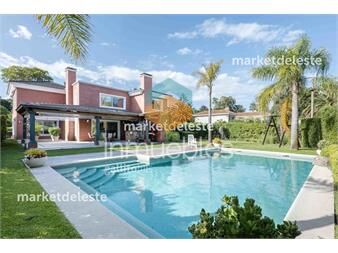 https://www.gallito.com.uy/casa-en-playa-mansa-moderna-inmuebles-25368355