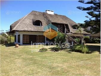 https://www.gallito.com.uy/casa-en-venta-y-alquiler-ubicado-en-pinares-a-solo-10-inmuebles-24456237