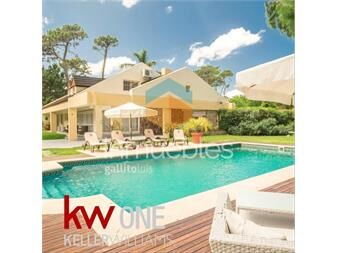 https://www.gallito.com.uy/venta-hermosa-casa-en-playa-mansa-inmuebles-21602415