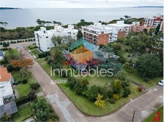 https://www.gallito.com.uy/venta-de-casa-5-dormitorios-en-playa-mansa-punta-del-este-inmuebles-25793364