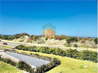 https://www.gallito.com.uy/excelente-apartamento-con-3-dormitorios-playa-brava-inmuebles-25034945