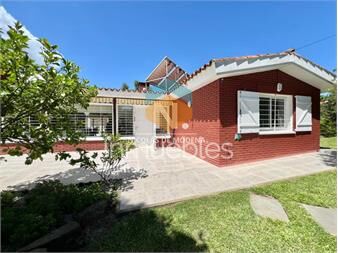 https://www.gallito.com.uy/vende-casa-en-cantegril-punta-del-este-de-3-dormitorios-inmuebles-26631785