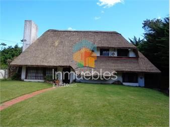 https://www.gallito.com.uy/espectacular-chalet-inmuebles-26637540