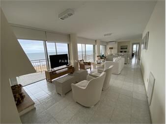 https://www.gallito.com.uy/comoda-planta-en-primera-linea-playa-brava-punta-del-est-inmuebles-26907517