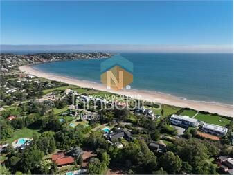 https://www.gallito.com.uy/venta-casa-6-suites-en-punta-ballena-inmuebles-25036964