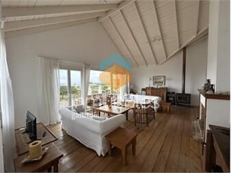 https://www.gallito.com.uy/venta-y-alquiler-de-gran-casa-en-montoya-punta-del-este-u-inmuebles-25587685