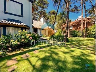 https://www.gallito.com.uy/venta-de-casa-3-dormitorios-en-aidy-grill-punta-del-este-a-inmuebles-24227058