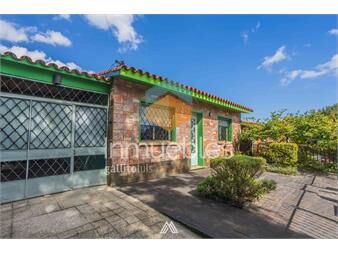 https://www.gallito.com.uy/venta-casa-en-amplio-terreno-cercano-a-peñarol-inmuebles-27129955
