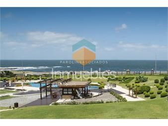 https://www.gallito.com.uy/apartamento-en-venta-con-2-dormitorios-en-primera-linea-en-inmuebles-21285550