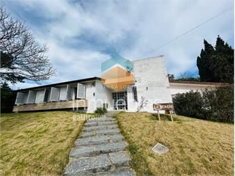 https://www.gallito.com.uy/casa-en-venta-de-3-dormitorios-en-jardines-de-del-inmuebles-25944321