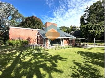 https://www.gallito.com.uy/casa-en-venta-de-4-dormitorios-ubicada-en-punta-inmuebles-27190660
