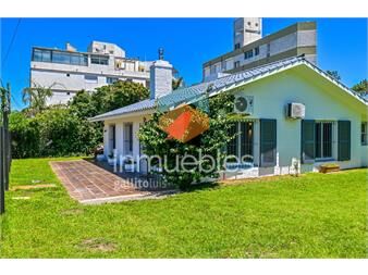 https://www.gallito.com.uy/casa-en-venta-mansa-punta-del-este-3-inmuebles-27117886