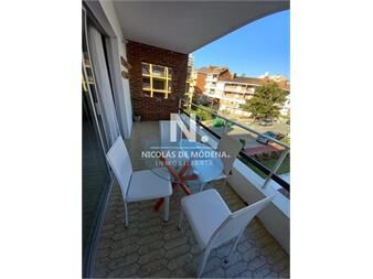 https://web5.gallito.com.uy/apartamento-en-venta-de-2-dormitorios-a-pasos-del-inmuebles-24988248