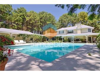 https://www.gallito.com.uy/venta-casa-10-ambientes-barrio-el-faro-carmelo-inmuebles-27230413
