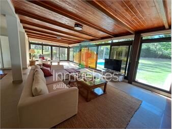 https://www.gallito.com.uy/espaciosa-casa-en-barrio-privado-de-6-dorm-y-en-inmuebles-25434184